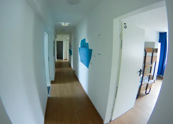 Hostel Monteurzimmer In Mitte Bei Hansezimmer