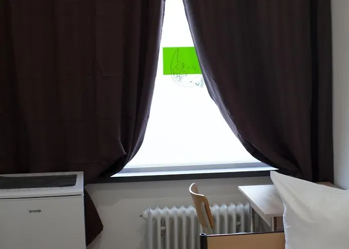 Monteurzimmer In Mitte Bei Hansezimmer